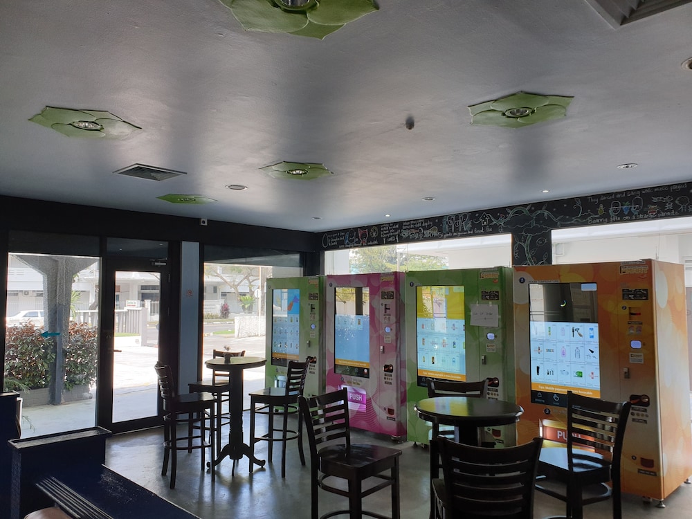 GARDEN INN 32/38