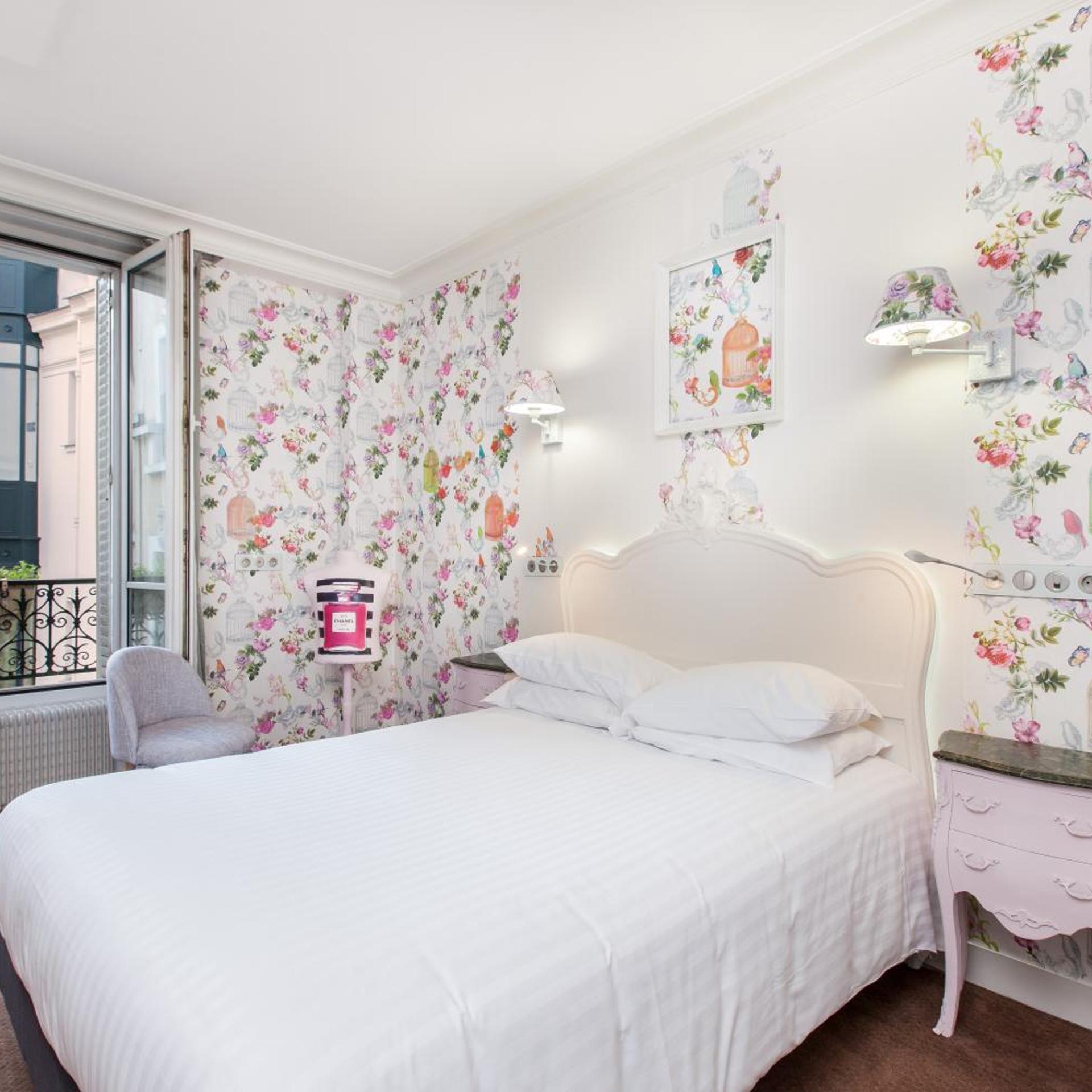Hotel Bonaparte 11/50