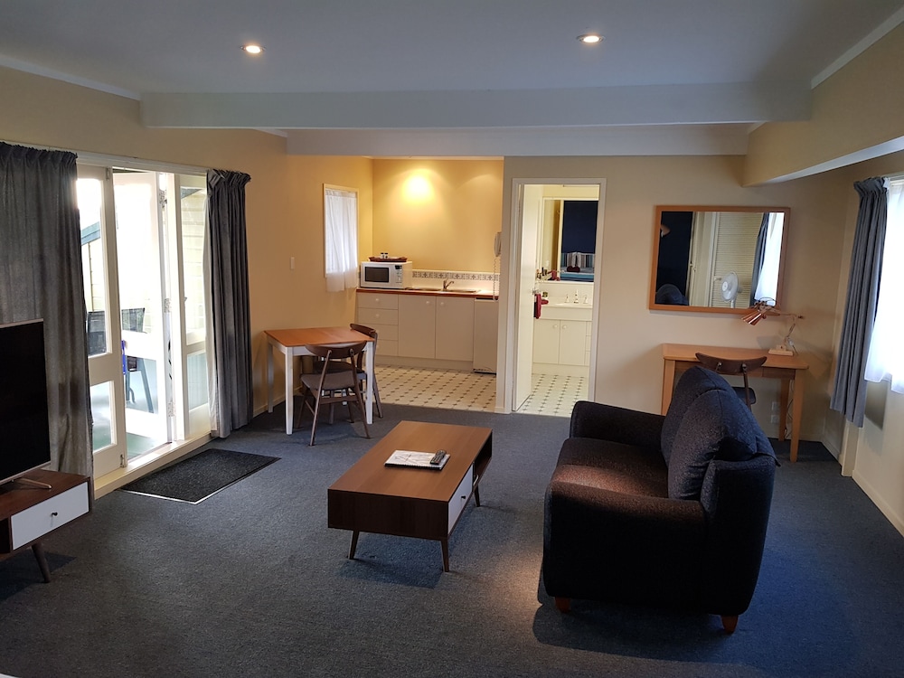 Seaview Norfolk Island 24/50