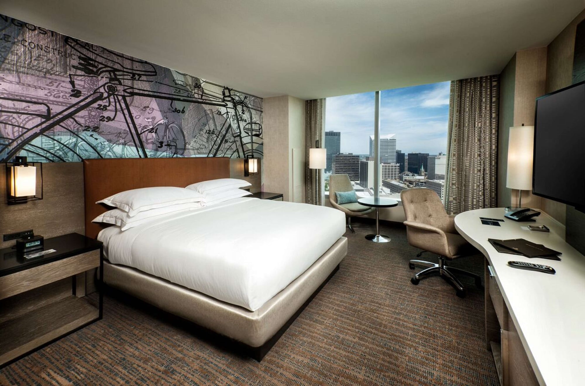 Ambassador, Suite, King Bed