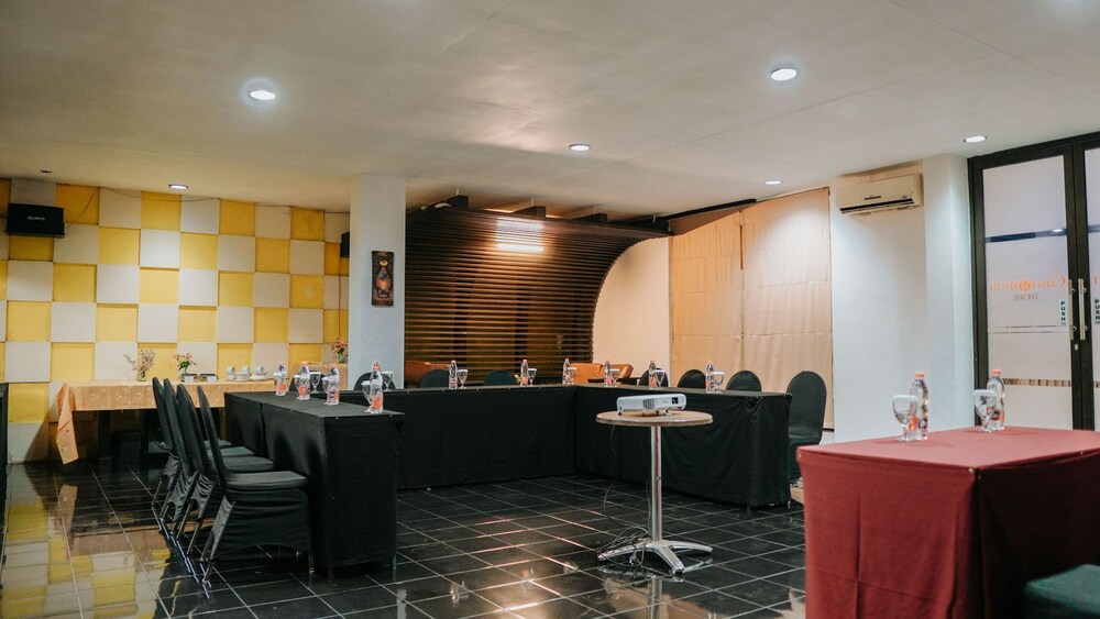 Hotel Montana Malang 55/65