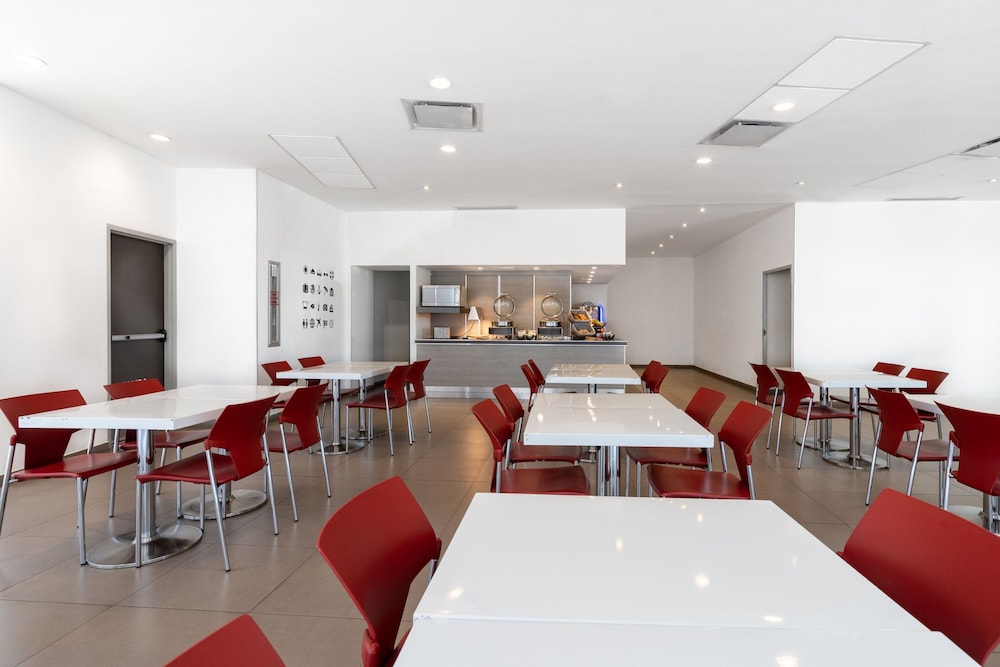 City Express Junior by Marriott Aguascalientes Centro 34/46