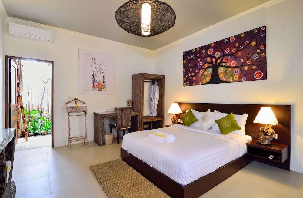KIES VILLAS LOMBOK 26/67