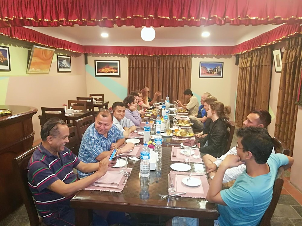Bhaktapur Paradise Hotel 33/40