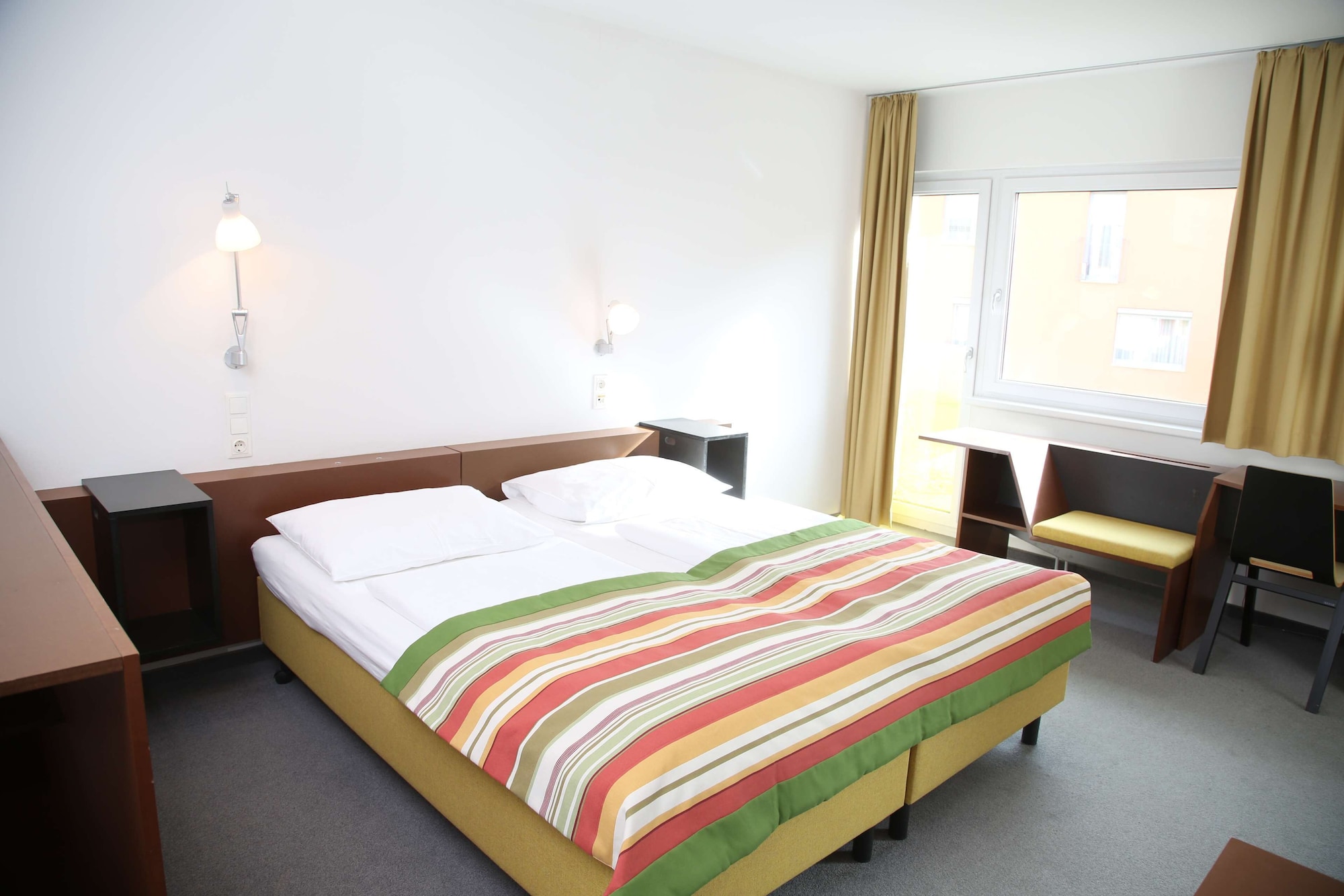 1 BEDROOM, APARTMENT