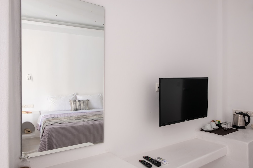 Ambience Suites 26/72
