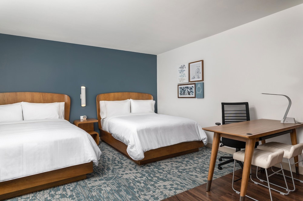 studio, multiple beds