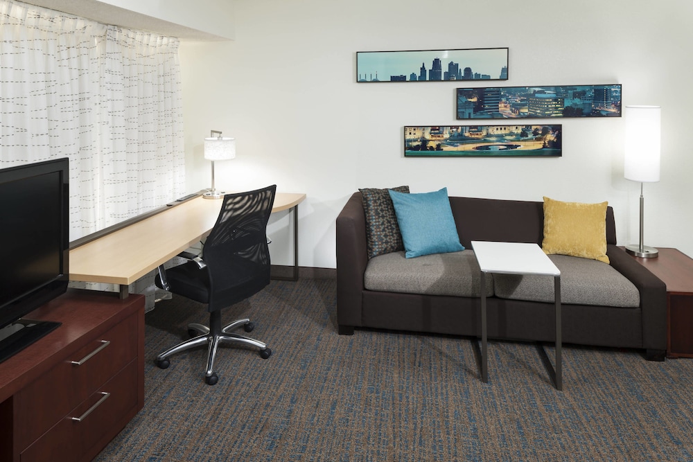 Residence Inn by Marriott Kansas City Overland Park 44/50