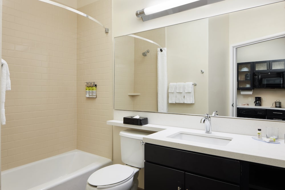 CANDLEWOOD SUITES VALDOSTA MALL 10/37