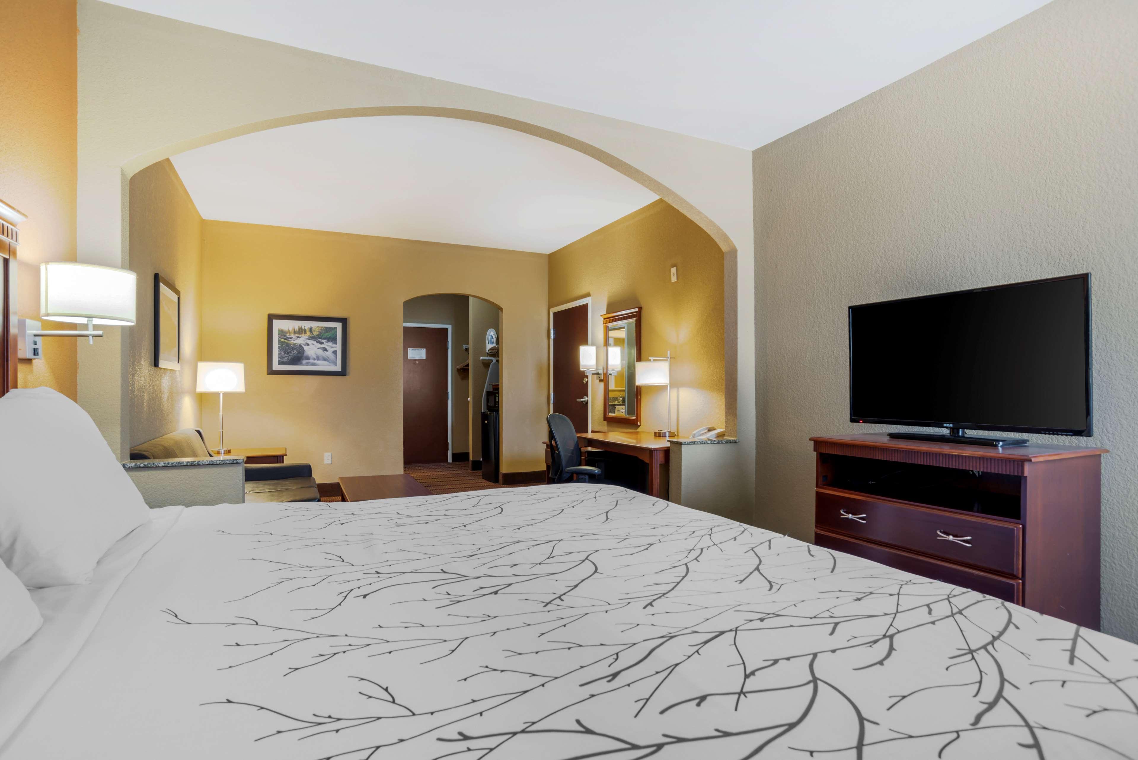 جناح، Best Western Plaquemine Inn 3/5