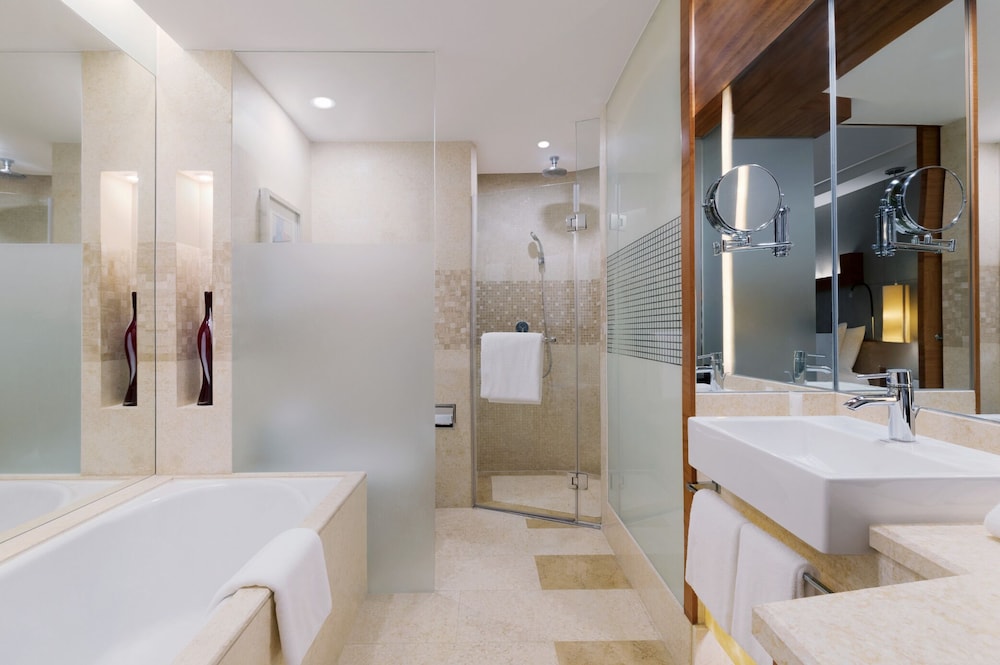 Swissotel Grand Shanghai 46/47