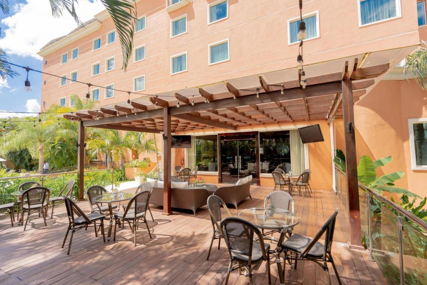 Hodelpa Garden Court 4/84