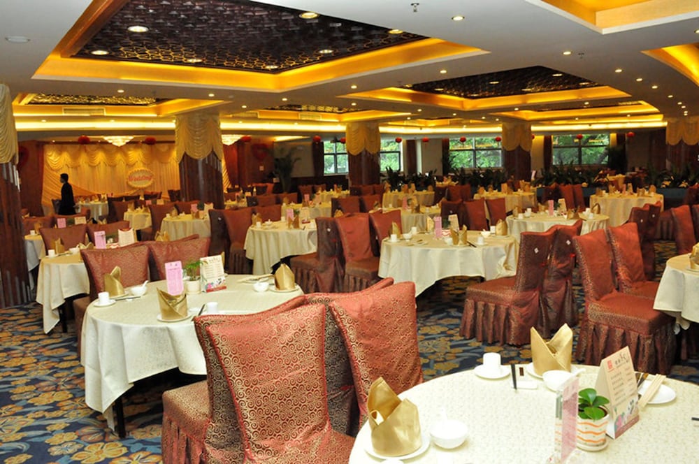 Yuexiu Hotel Guangzhou, Curio Collection by Hilton 21/30