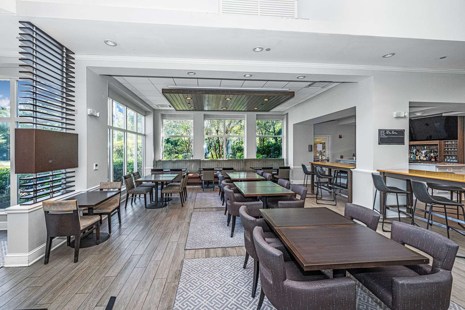 restaurant cafeteria