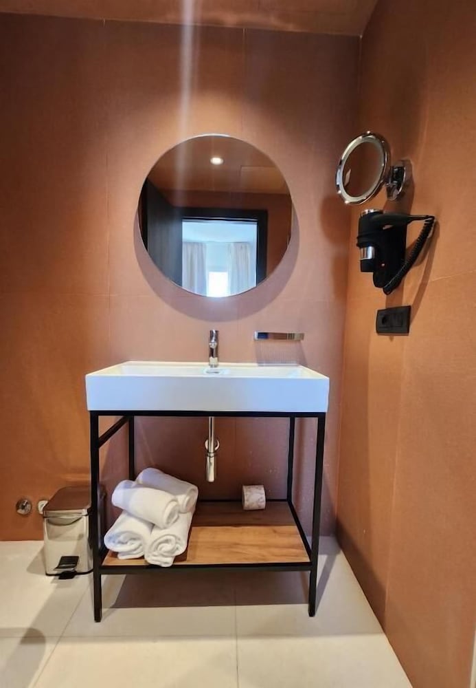Bleis Hotel 20/50