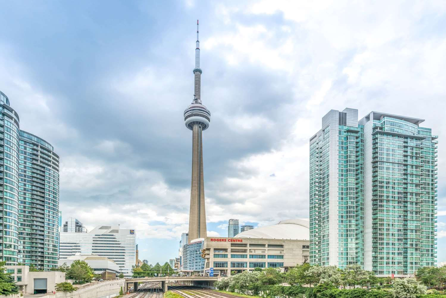 Howard Johnson by Wyndham Toronto Downtown West 17/18