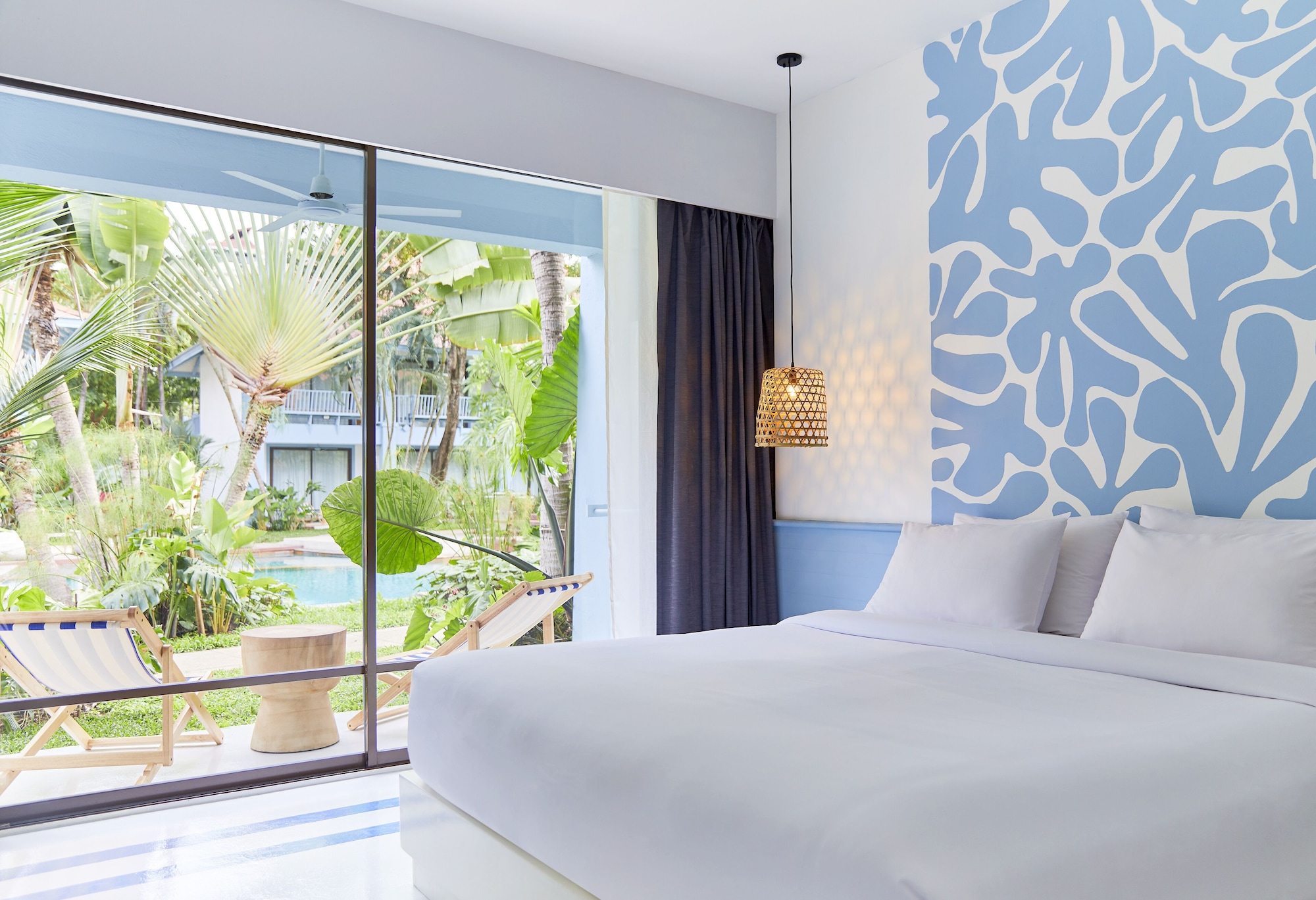 Deluxe, Double Bed, Pool Side