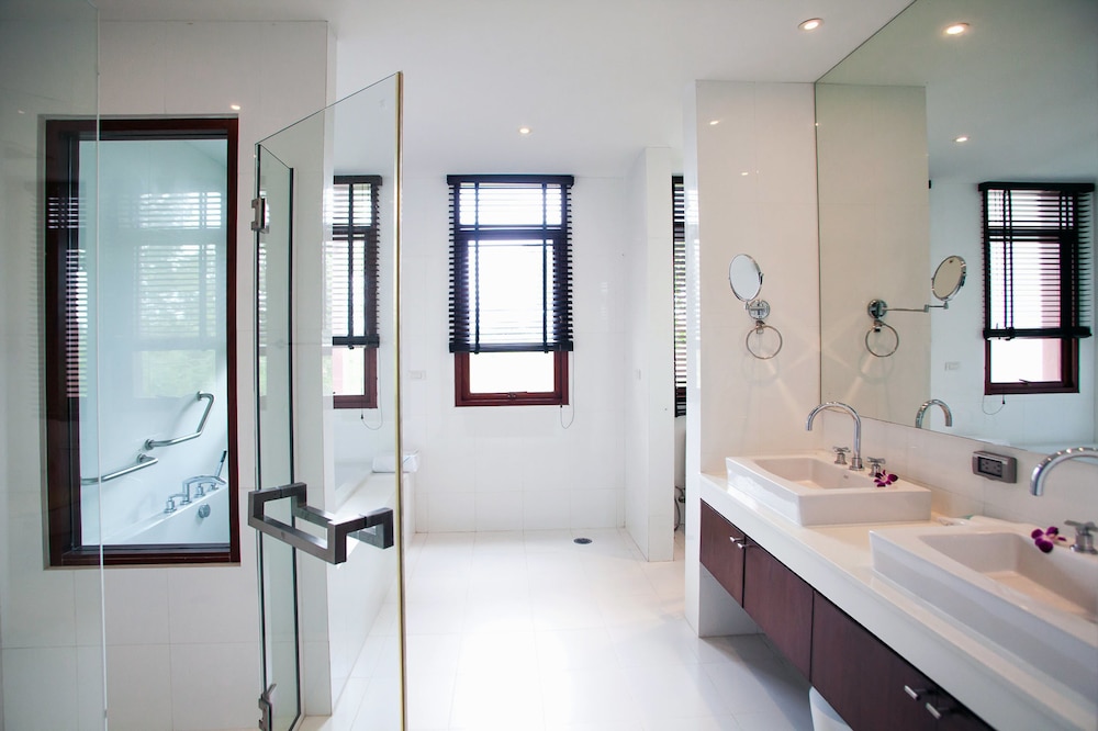 Amatapura Seaview Villa 26 36/38