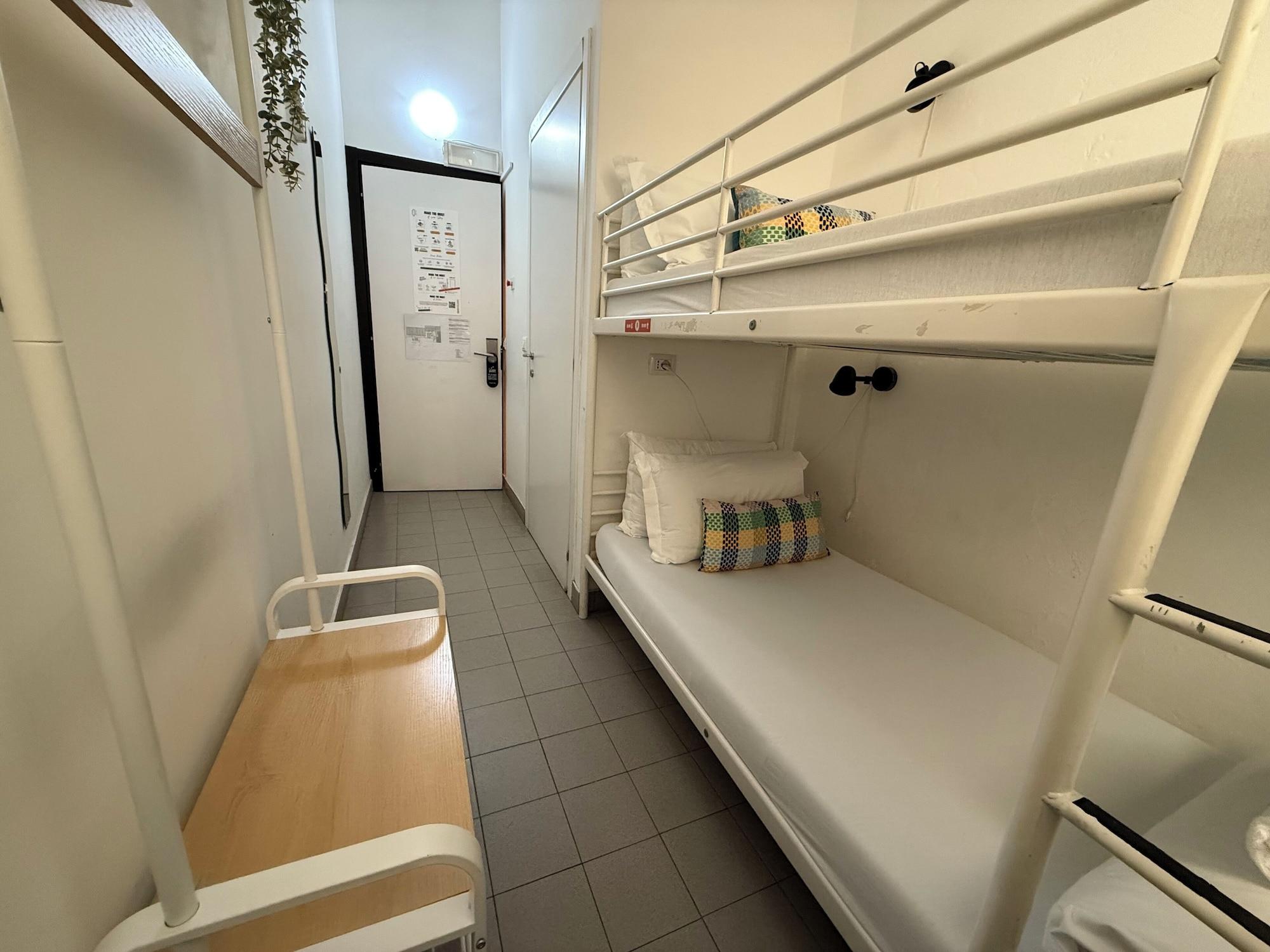 Tower, Standard, Twin Beds, No Bathroom