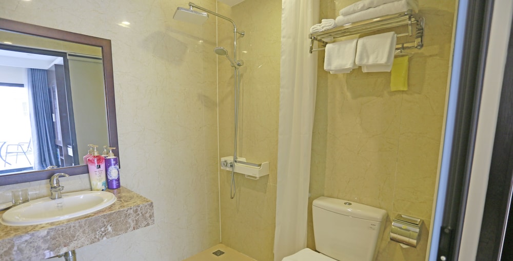 Blubiz Hotel My Dinh 58/60