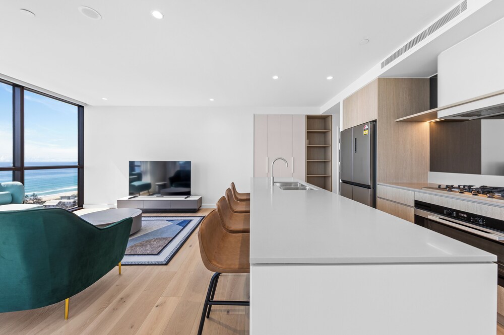 Yves Mermaid Beach Apartments by CLLIX 38/50