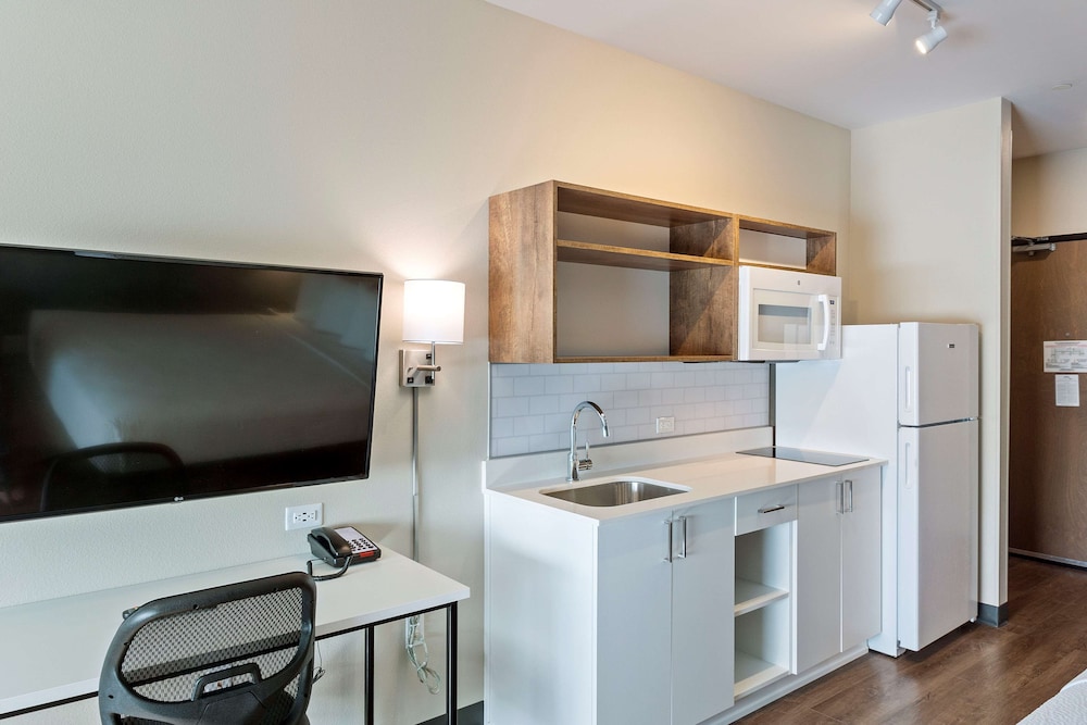 Extended Stay America Premier Suites Phoenix Chandler Downtown 48/63