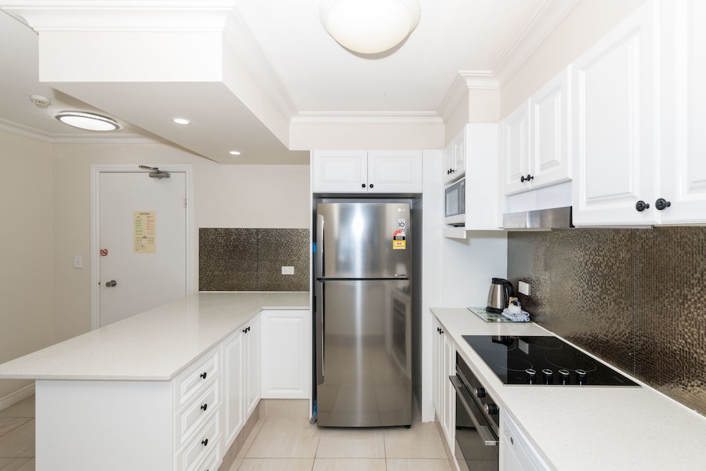 La Grande Apartments Broadbeach 10/48