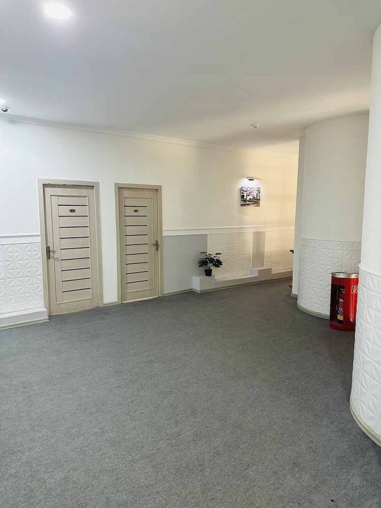Khaghani Center Hotel 34/49