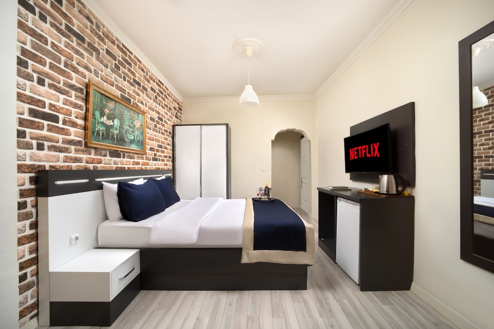 Istanbul Hotel & Suites 5/19
