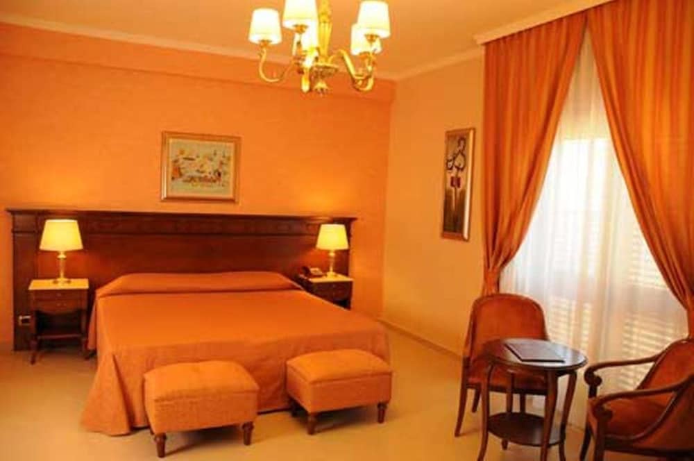 Federico Ii Palace Hotel 10/34