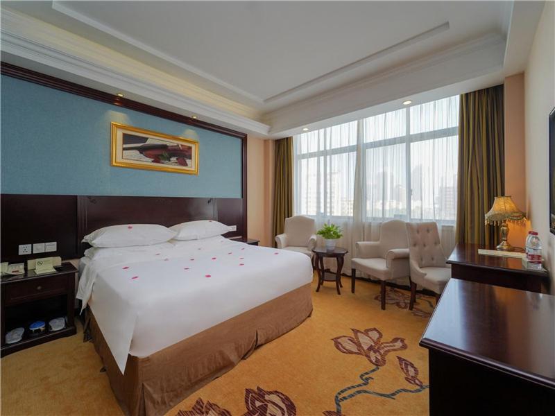 Vienna Hotel Shanghai Pudong Jinqiao Park 14/26