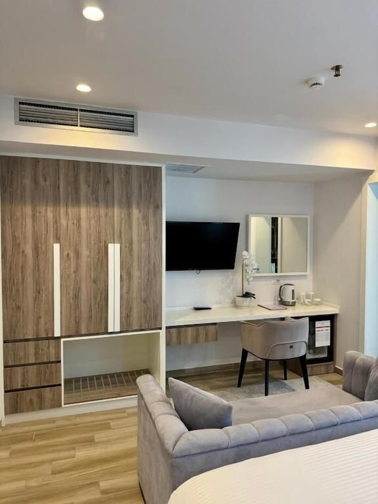 HENRY RESORT & SPA 49/62