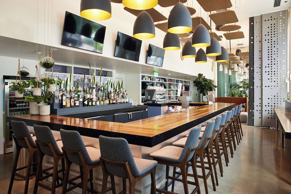 YOTEL Boston, Select by Hilton 57/79