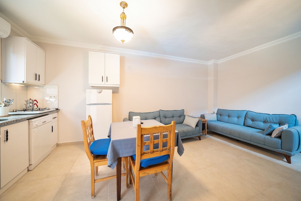 Dedeminn Garden Hotel 34/60