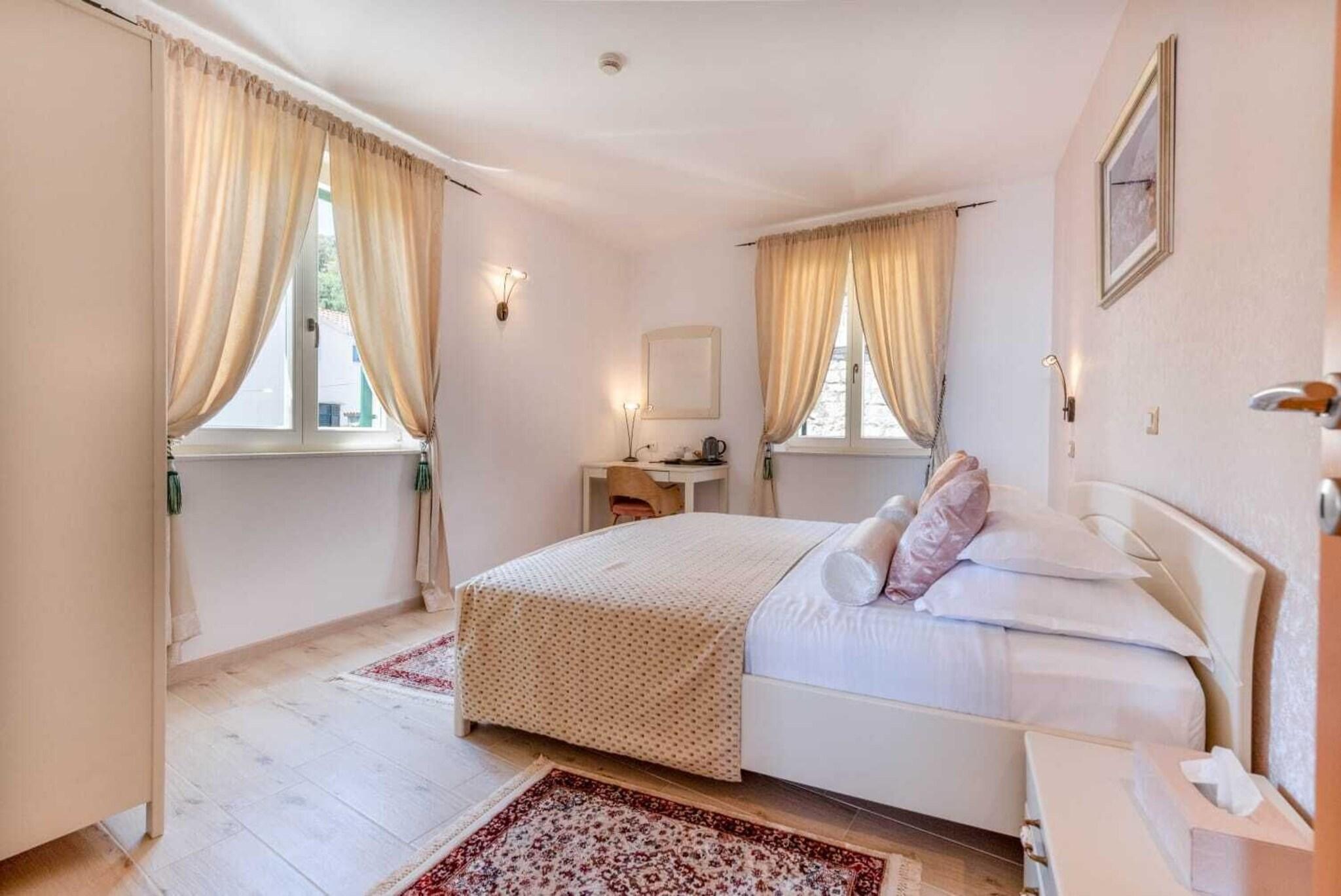 2 Bedrooms, Junior Suite, Sea View