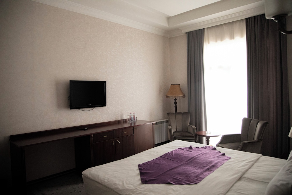 Capitol Hotel 19/50