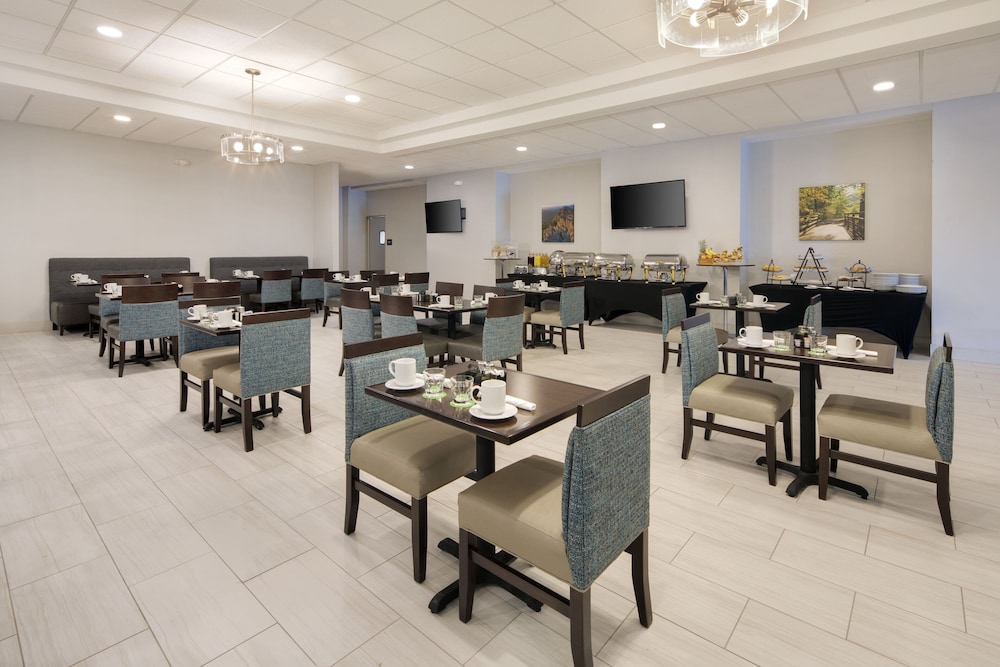 Holiday Inn Charlottesville-Univ Area 51/59