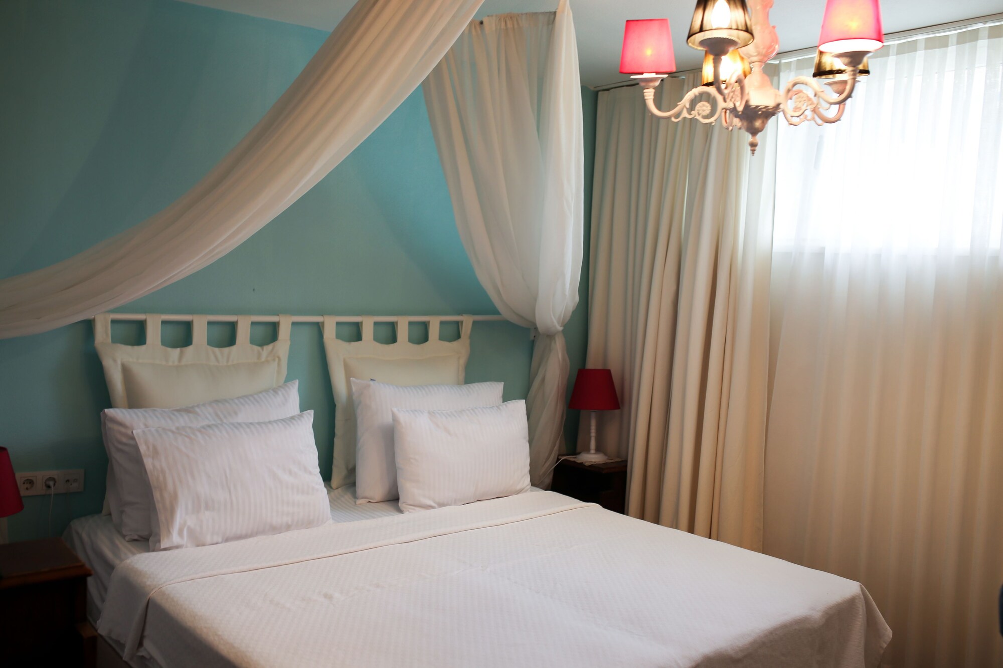 ECONOMY, BASEMENT, DOUBLE BED