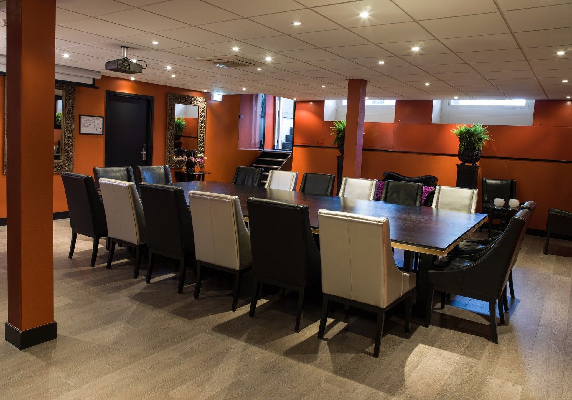 HAMPSHIRE BOUTIQUE HOTEL SEBASTIANS 38/40