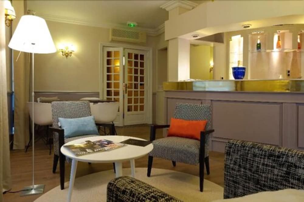 Hotel de Sevigne 60/80