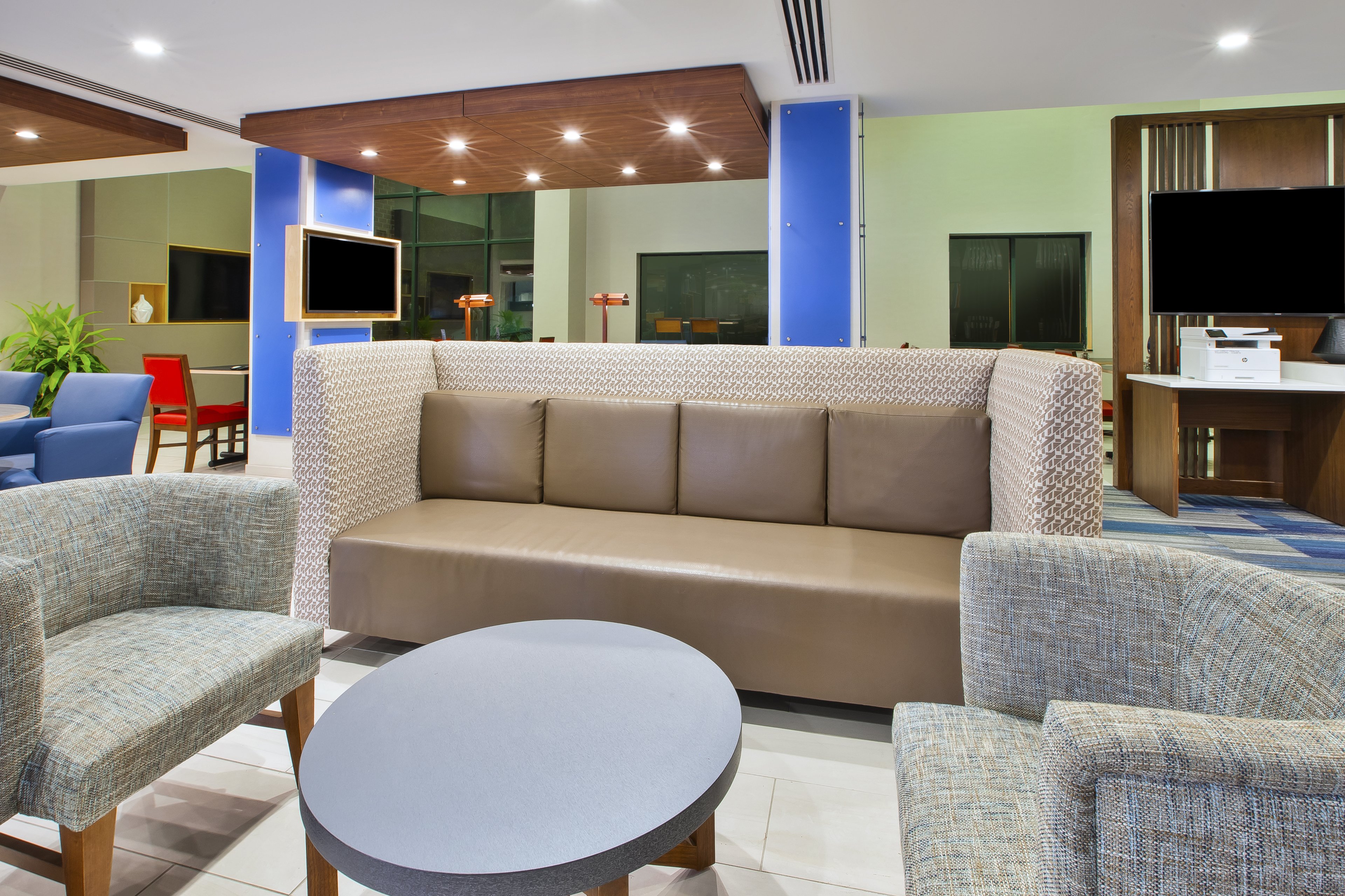 Holiday Inn Express & Suites Rochester-Victor, an IHG Hotel 25/33