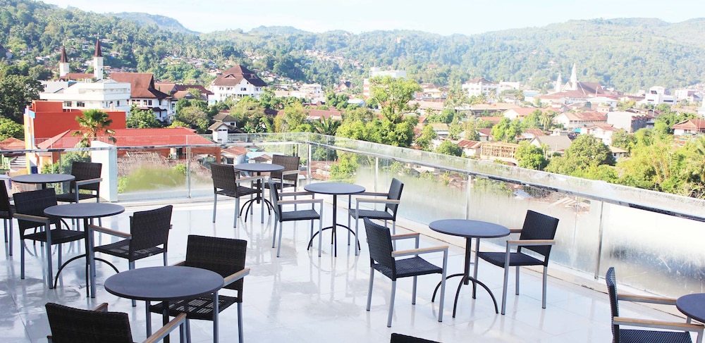 HOTEL EVERBRIGHT AMBON 24/26