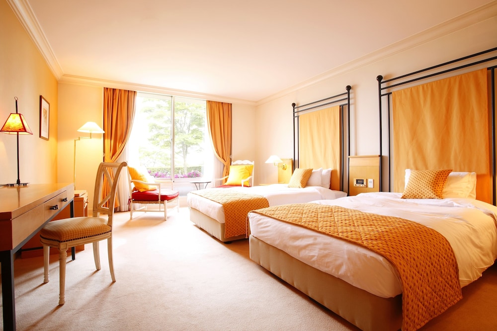 L Hotel de Hiei 4/26