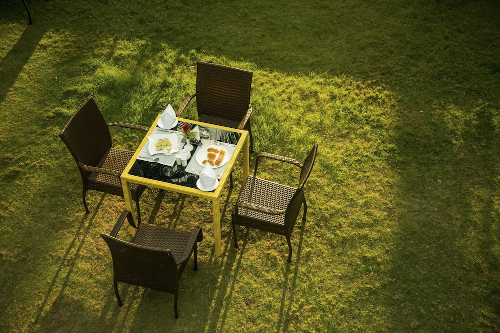 ESTHELL VILLAGE RESORT 26/48