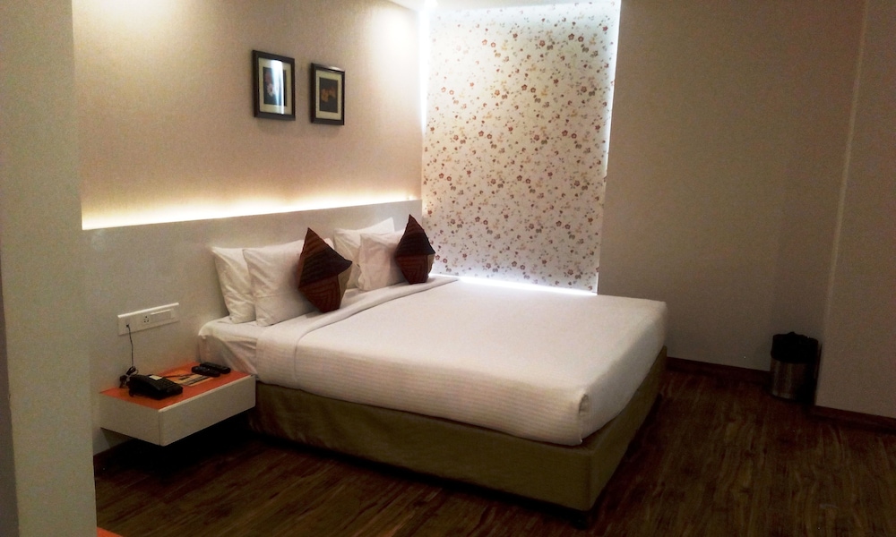 Mango Hotels Prangan - Bhubaneshwar 12/27