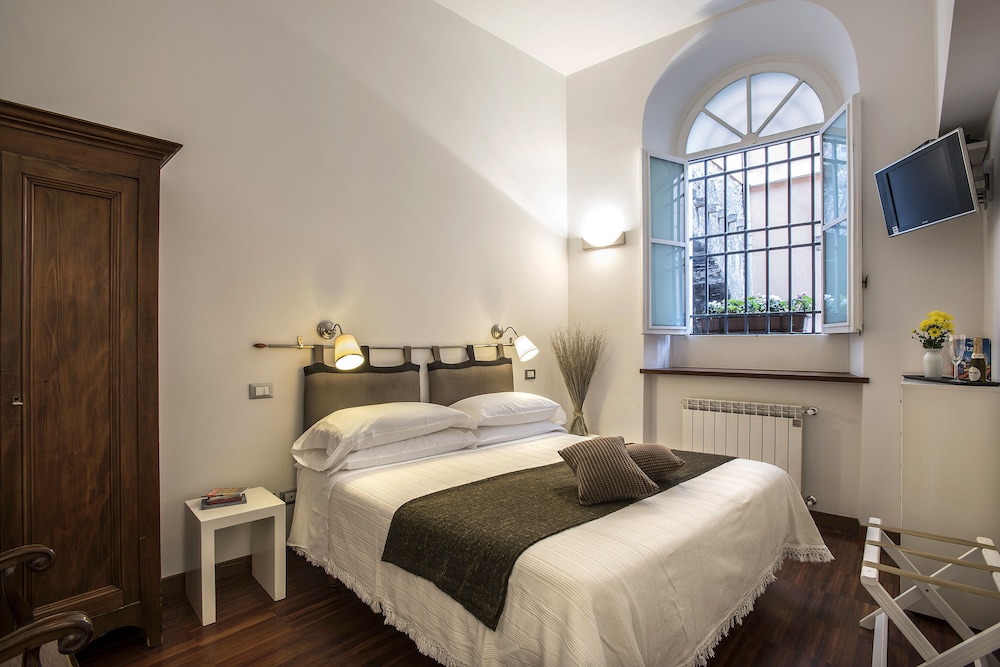 Arco Del Lauro Bed & Breakfast 14/25