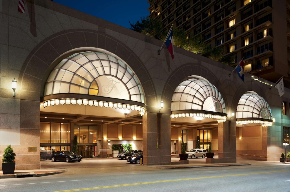 Fairmont Dallas 67/73