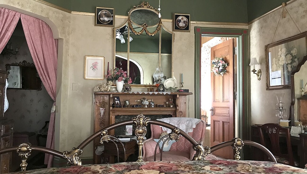 Schuster Mansion Bed & Breakfast 51/51