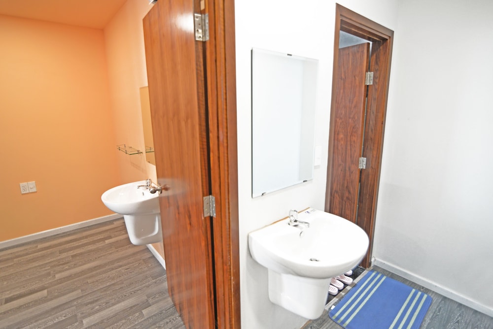 Scenic Valley Apartment & Hostel -Sabina 26/30