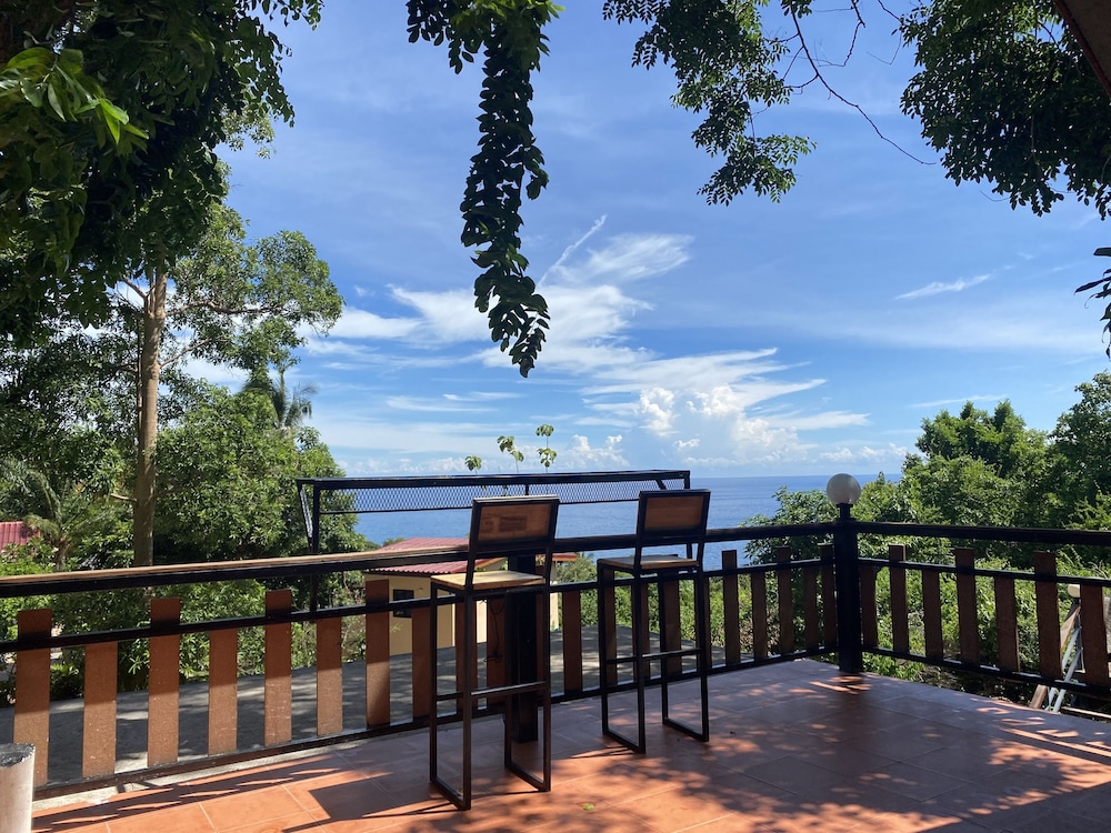Majestic Sea View Resort 34/50